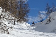 36 Scialpinisti in discesa dal Calvi